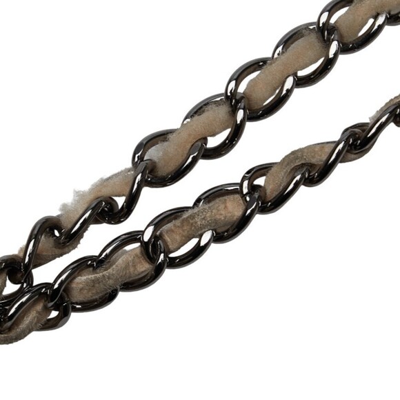 Chanel Suede Matelasse Shoulder Bag  Suede Shoulder Bag in Fair condition - Picture 7 of 12